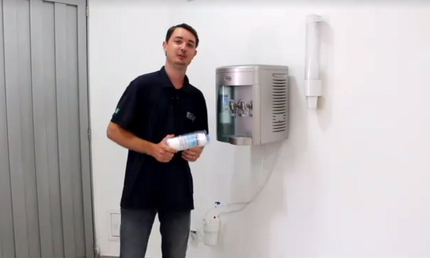 Como trocar o refil do purificador FR-600